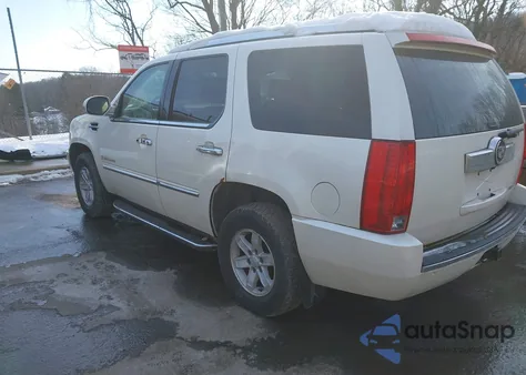 2008 Cadillac Escalade Standard z USA, uszkodzony, nr VIN 1GYFK63858R170039